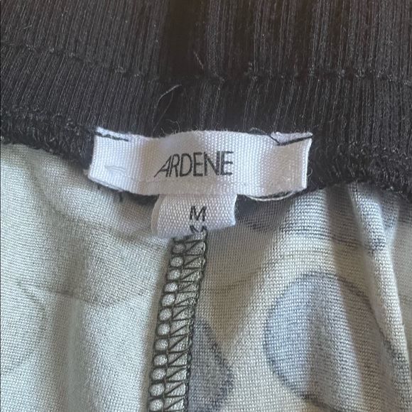 Ardene Cropped Camo Super Soft Joggers - Picture 6 of 6